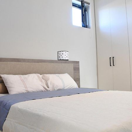 Polles Εlies Cozy Αpartment Apartamento Aegina Exterior foto